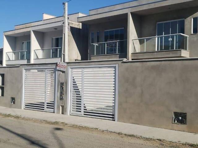 #V824 - Sobrado Geminado para Venda em Itapema - SC - 2