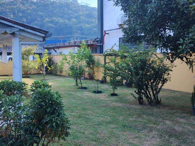 #V994 - Sobrado para Venda em Brusque - SC - 2