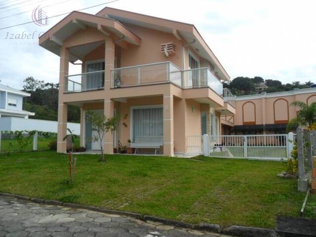 Sobrado para Venda em Porto Belo - 1